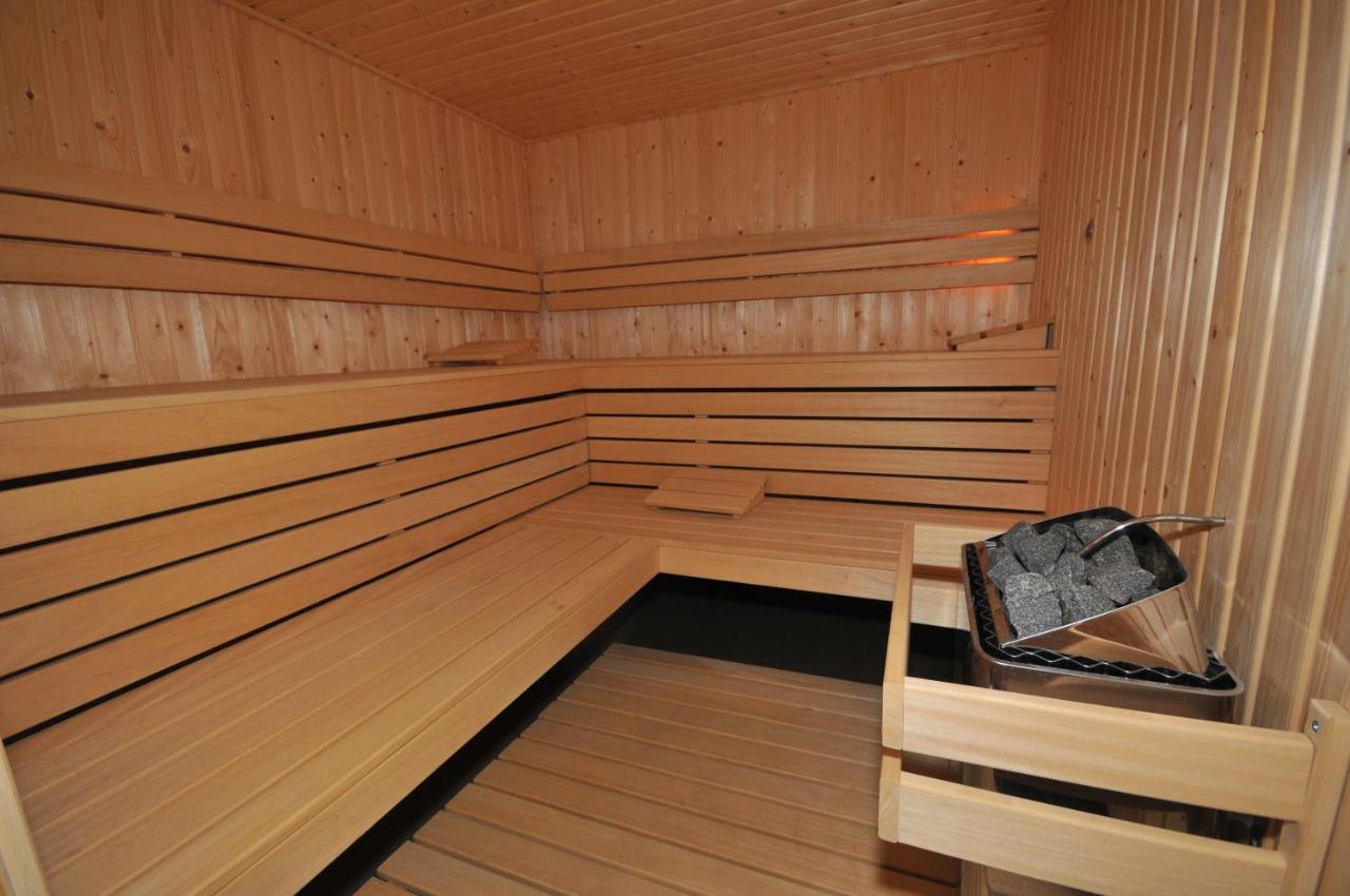 Camping De Duinhoeve Chalet Zeeland Not For Companies Burgh-Haamstede Exteriör bild
